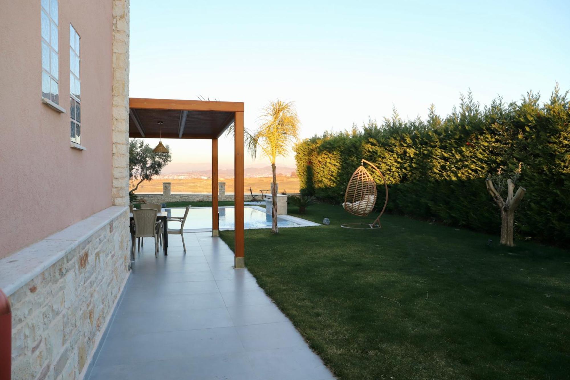 Green Villa With Private Pool Dıraç Dış mekan fotoğraf