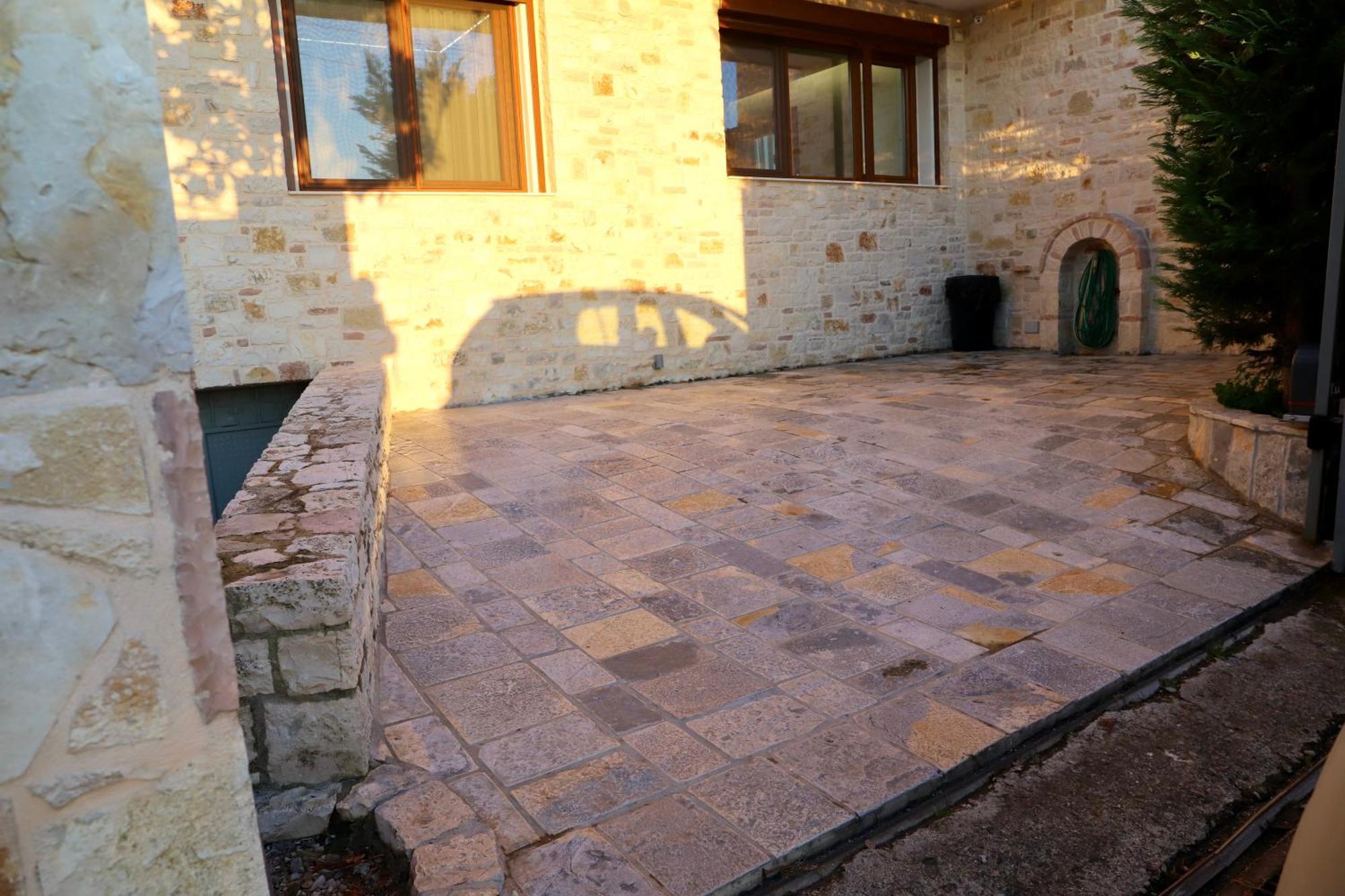Green Villa With Private Pool Dıraç Dış mekan fotoğraf