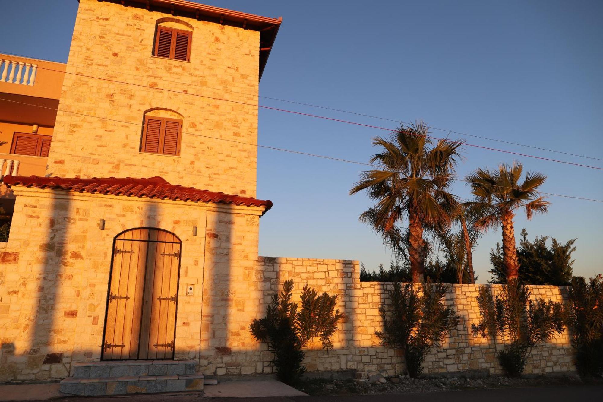 Green Villa With Private Pool Dıraç Dış mekan fotoğraf